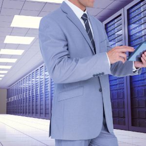 Profissional de Gestão da Tecnologia da Informação atuando na administração de sistemas e infraestrutura tecnológica.